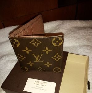 Louis Vuitton Wallet classic print